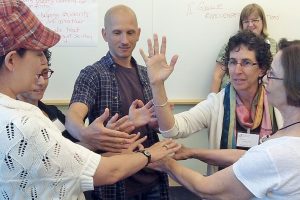 Engaging Texts: A Cross-Communal Network Developing the Educational Practice of Philosophical Inquiry with Tanach